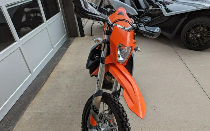 2023 KTM 690 Enduro R