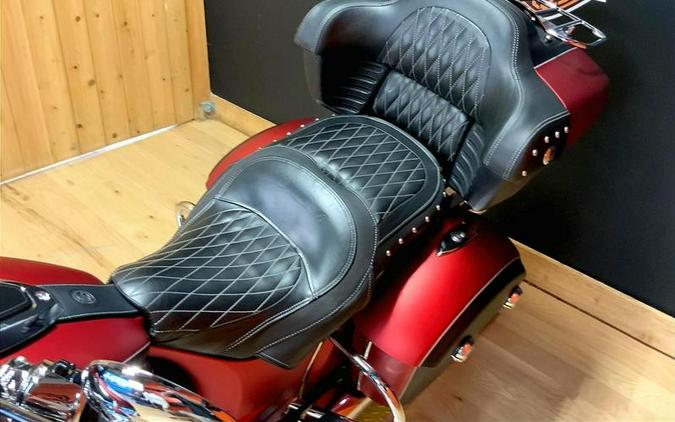 2019 Indian Motorcycle® Roadmaster® Icon Series Ruby Smoke/Thunder Black