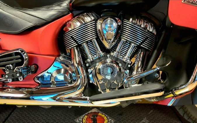 2019 Indian Motorcycle® Roadmaster® Icon Series Ruby Smoke/Thunder Black