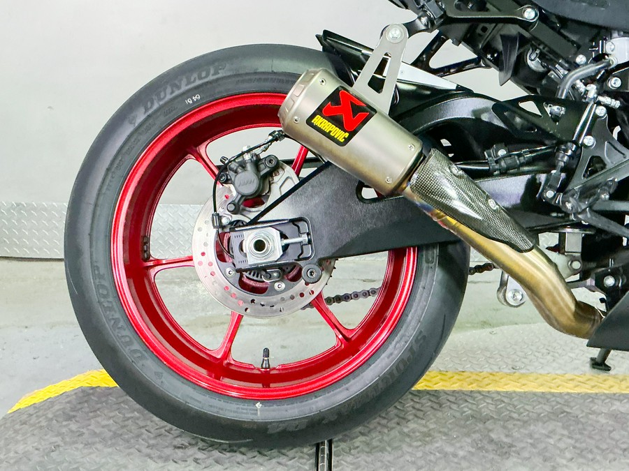 2017 Suzuki GSX-R1000