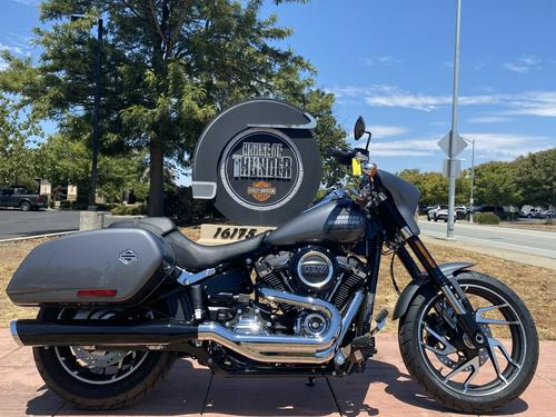 2021 Harley-Davidson Sport Glide Review: Two-Wheeled Convertible