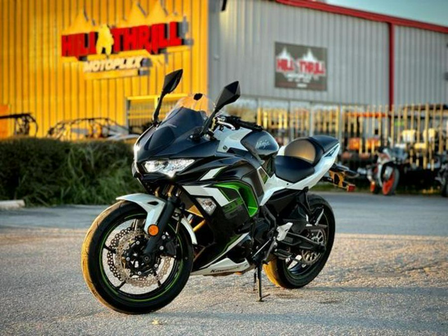 2022 Kawasaki Ninja® 650 ABS KRT Edition