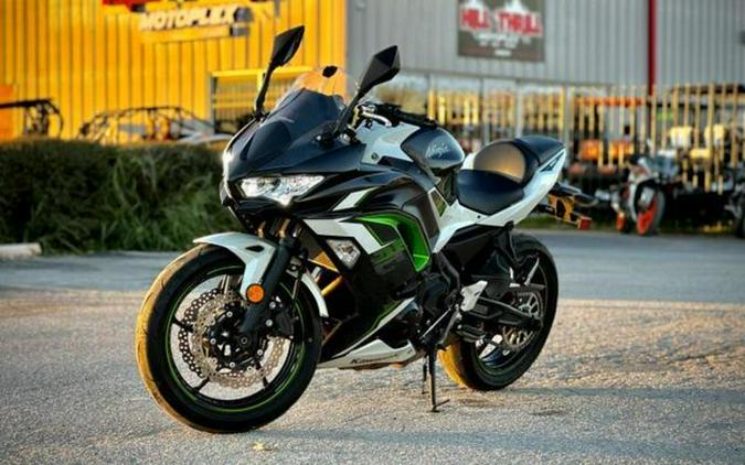 2022 Kawasaki Ninja® 650 ABS KRT Edition