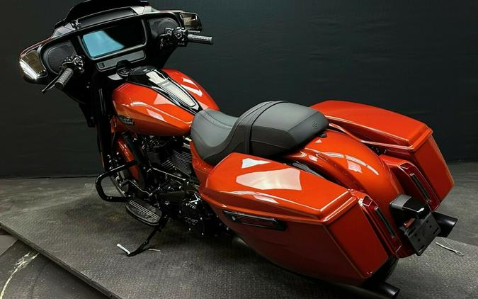 Harley-Davidson Street Glide® 2024 FLHX WHISKEY FIRE