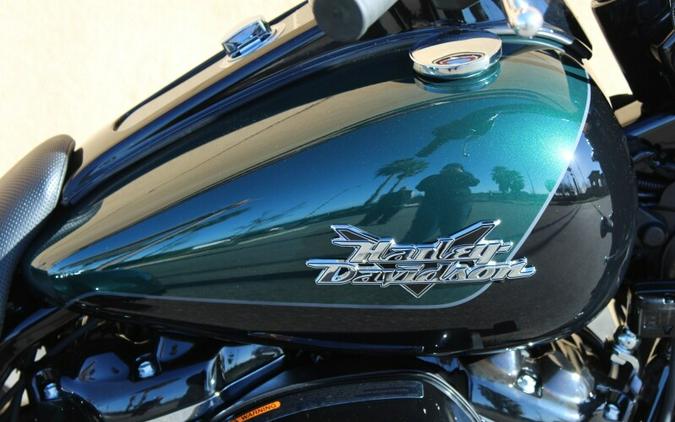 Harley-Davidson Freewheeler 2024 FLRT 84472163 ALPINE GRN/BLK W/ PINSTRIPE
