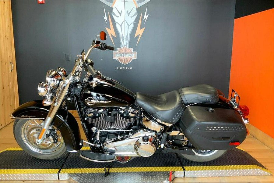 2020 Harley-Davidson® FLHC - Softail® Heritage Classic