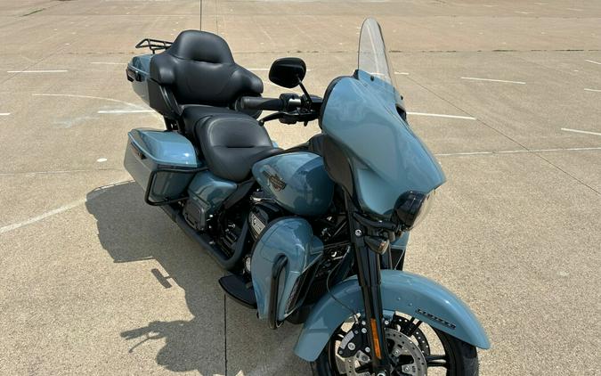 2024 Harley-Davidson Ultra Limited Sharkskin Blue - Black Finish