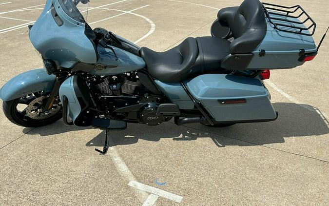 2024 Harley-Davidson Ultra Limited Sharkskin Blue - Black Finish