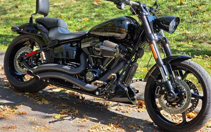 2016 Harley-Davidson CVO™ Pro Street Breakout®