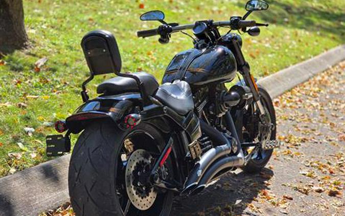 2016 Harley-Davidson CVO™ Pro Street Breakout®