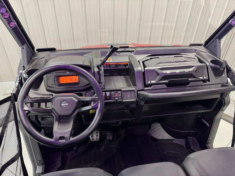 2024 Can-Am DEFENDER XT HD10 * ONLY 101 Miles *