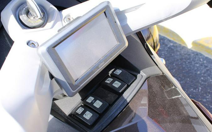 2012 Bombardier B9CA