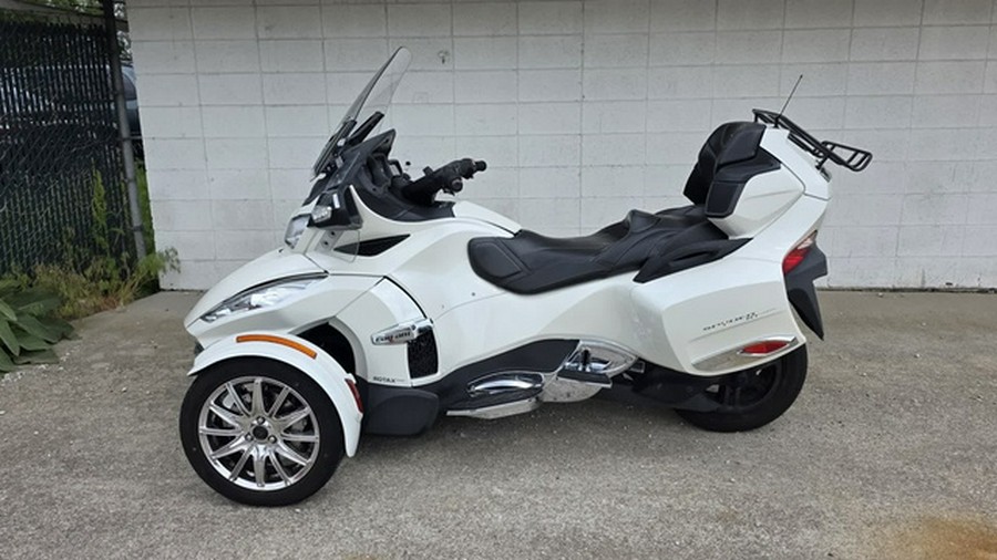 2016 Can-Am Spyder RT LTD