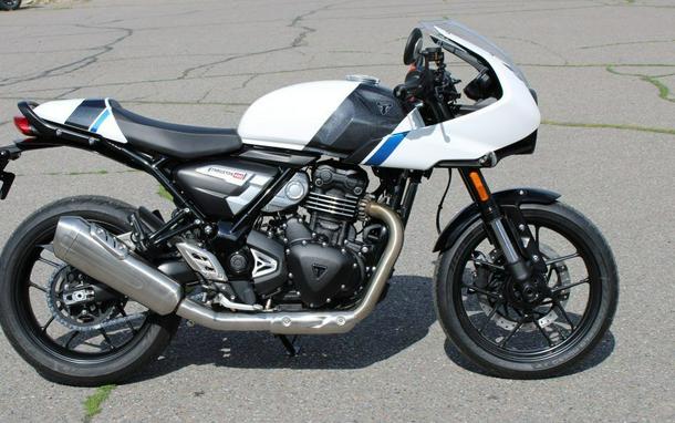 2026 Triumph Thruxton 400 Pearl Metallic White / Storm Grey