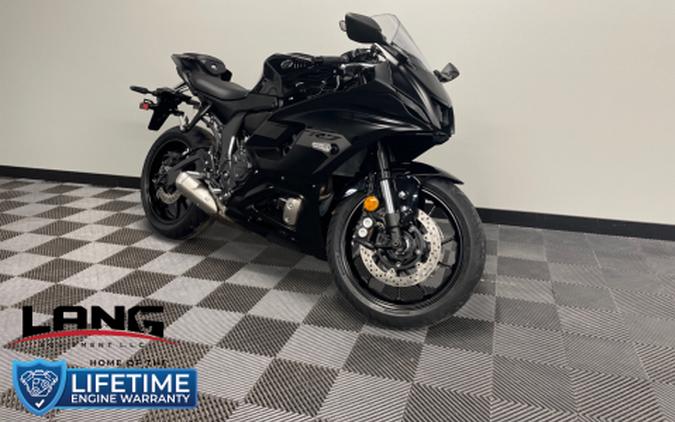 2025 Yamaha YZF-R7