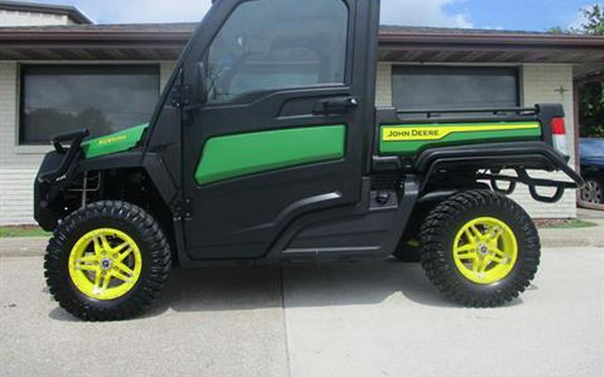2023 John Deere XUV835R Signature Edition
