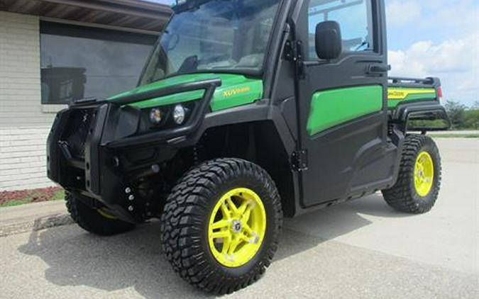 2023 John Deere XUV835R Signature Edition