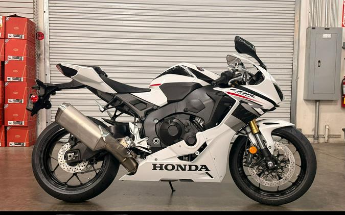 2026 Honda® CBR1000RR ABS