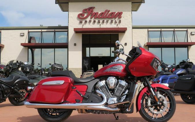 2024 Indian Motorcycle® Challenger® Limited Sunset Red Metallic