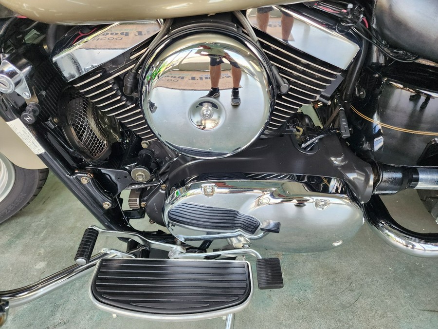 2002 Kawasaki Vulcan™ 1500 Nomad Fi