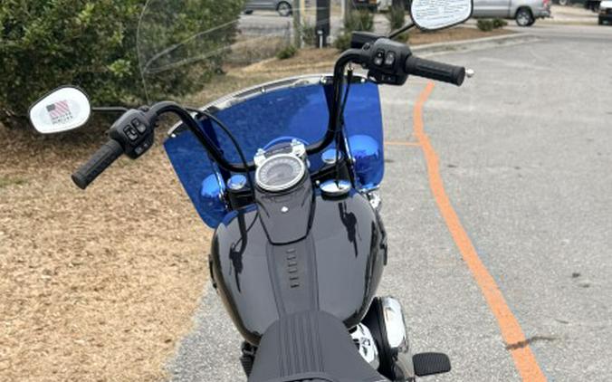 2026 Harley-Davidson® FLHC Heritage Classic®