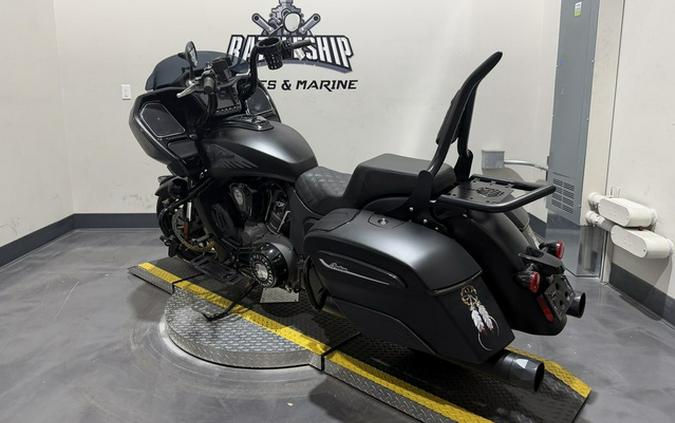 2021 Indian Challenger Dark Horse Thunder Black Smoke