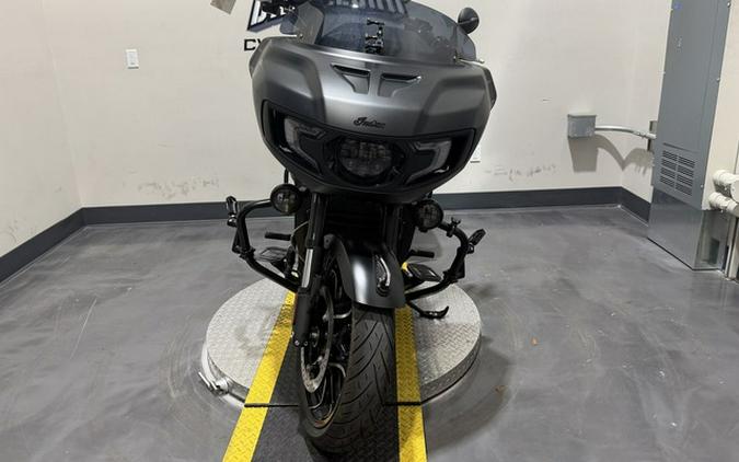 2021 Indian Challenger Dark Horse Thunder Black Smoke