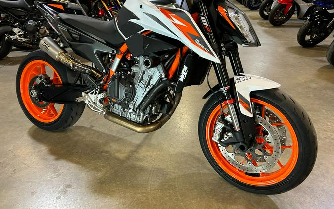 2020 KTM 890 Duke R