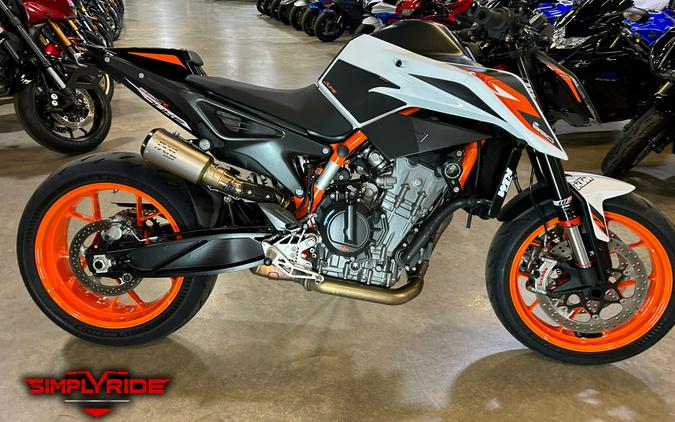 2020 KTM 890 Duke R