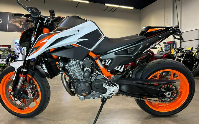 2020 KTM 890 Duke R