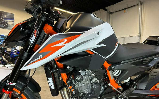 2020 KTM 890 Duke R