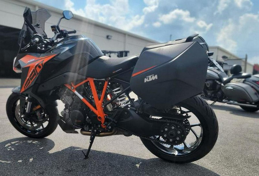 2020 KTM 1290 Super Duke GT