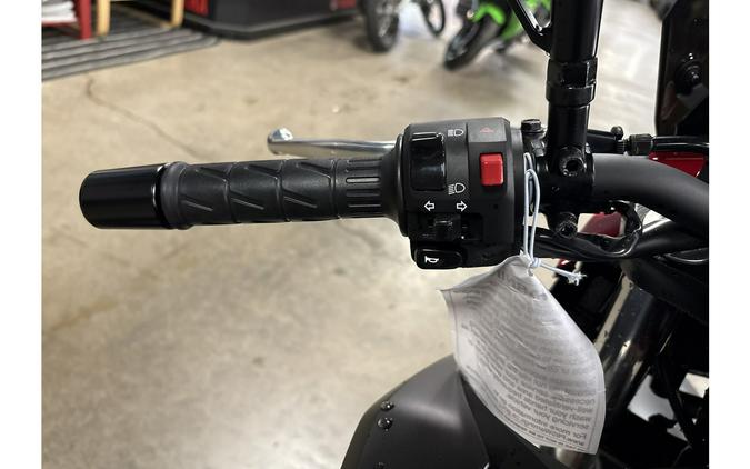 2025 Kawasaki Z500 SE ABS