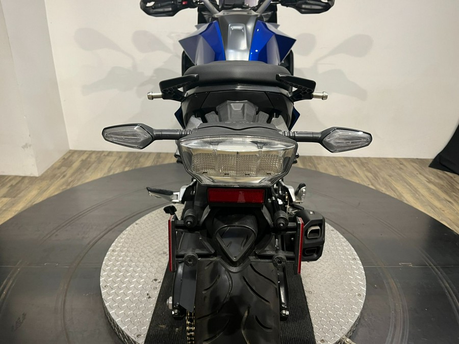 2023 BMW F 900 XR