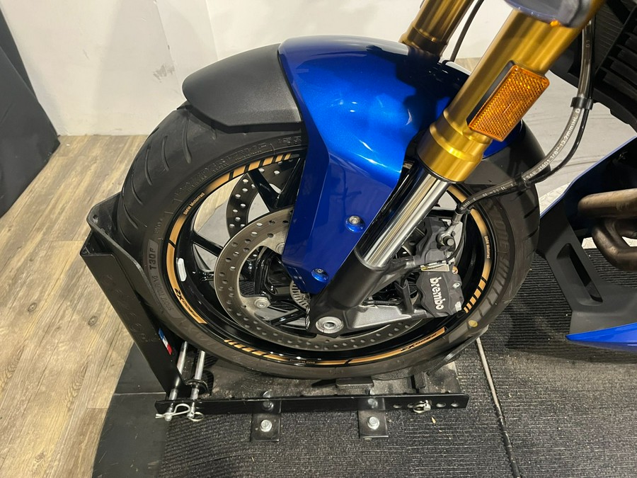 2023 BMW F 900 XR
