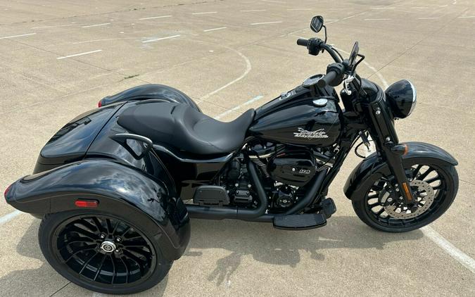 2024 Harley-Davidson Freewheeler Vivid Black