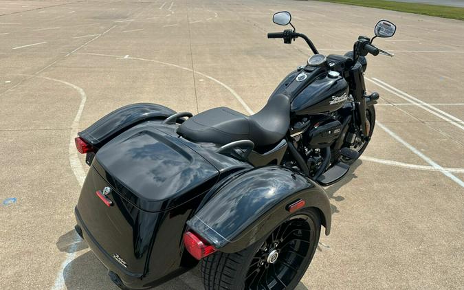 2024 Harley-Davidson Freewheeler Vivid Black