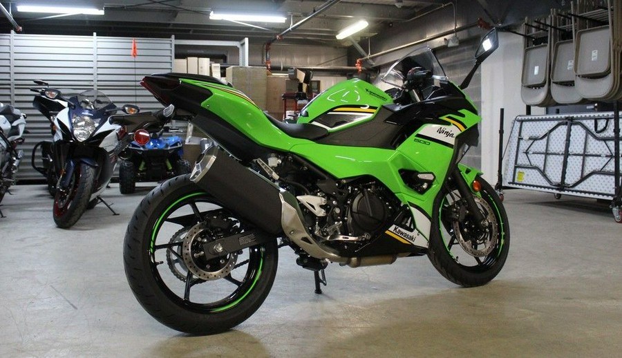 2025 Kawasaki Ninja® 500 KRT Edition SE ABS
