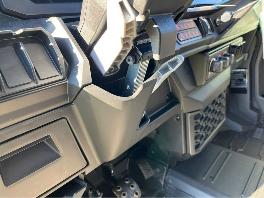 2026 Can-Am DEFENDER LTD CAB HD11 - TAN/BLK