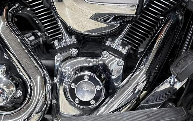 2015 Harley-Davidson® FLHTK - Ultra Limited