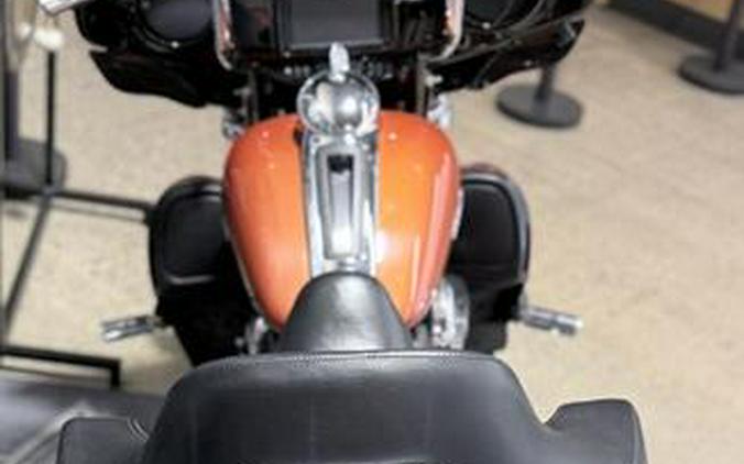 2015 Harley-Davidson® FLHTK - Ultra Limited