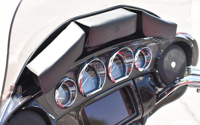 2021 Harley-Davidson CVO Tri Glide Sunset Orange & Sunset Black