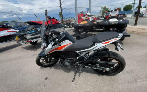 2022 KTM 390 DUKE