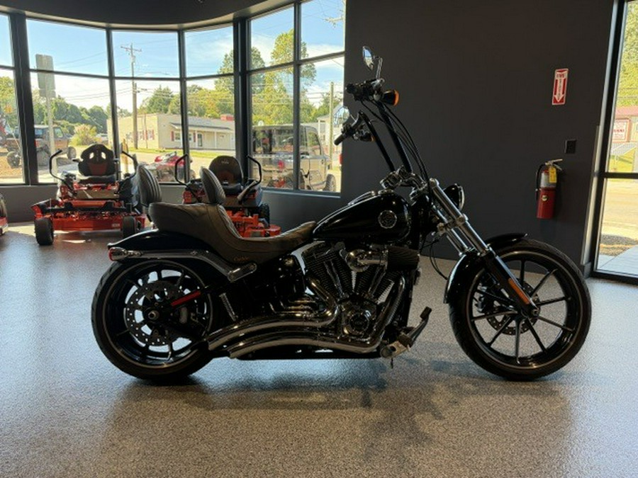 2014 Harley-Davidson Breakout®