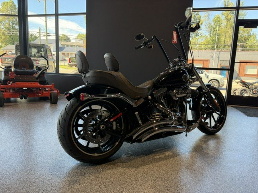2014 Harley-Davidson Breakout®