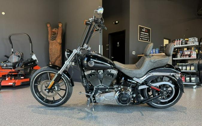 2014 Harley-Davidson Breakout®