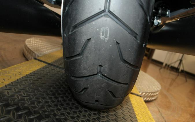 2026 Harley-Davidson® Road Glide® DRK BILIARD GRY