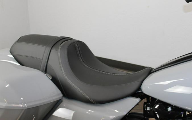 2026 Harley-Davidson® Road Glide® DRK BILIARD GRY