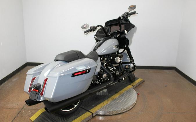 2026 Harley-Davidson® Road Glide® DRK BILIARD GRY