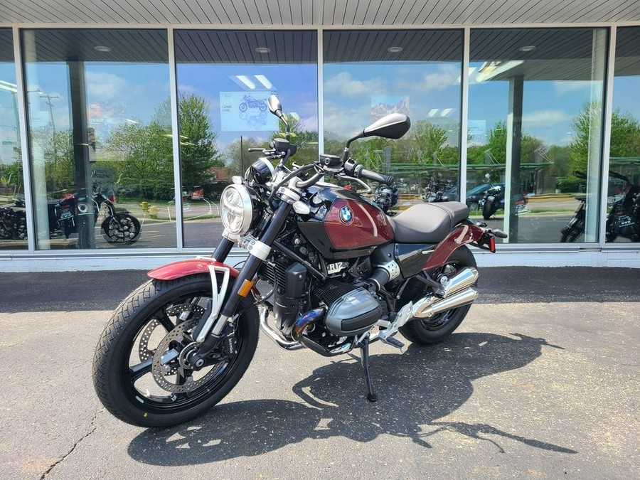 2024 BMW R 12 Aventurin Red Metallic